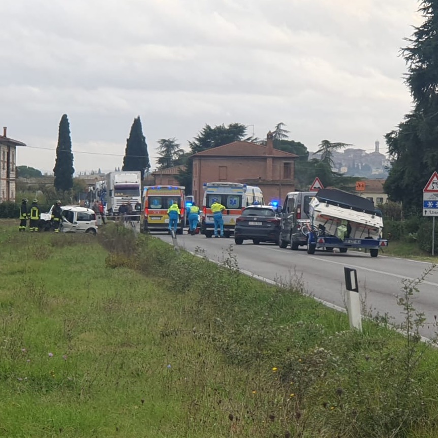 Tragedia A Foiano Della Chiana Muore A Anni In Uno Scontro Sr